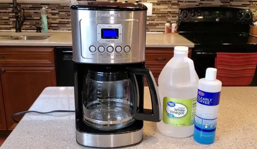 Cuisinart DCC 3200 Coffee Maker cleaning